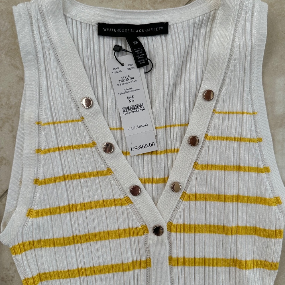 NWT White House Black Market Cute Ribbed Top - Size XS